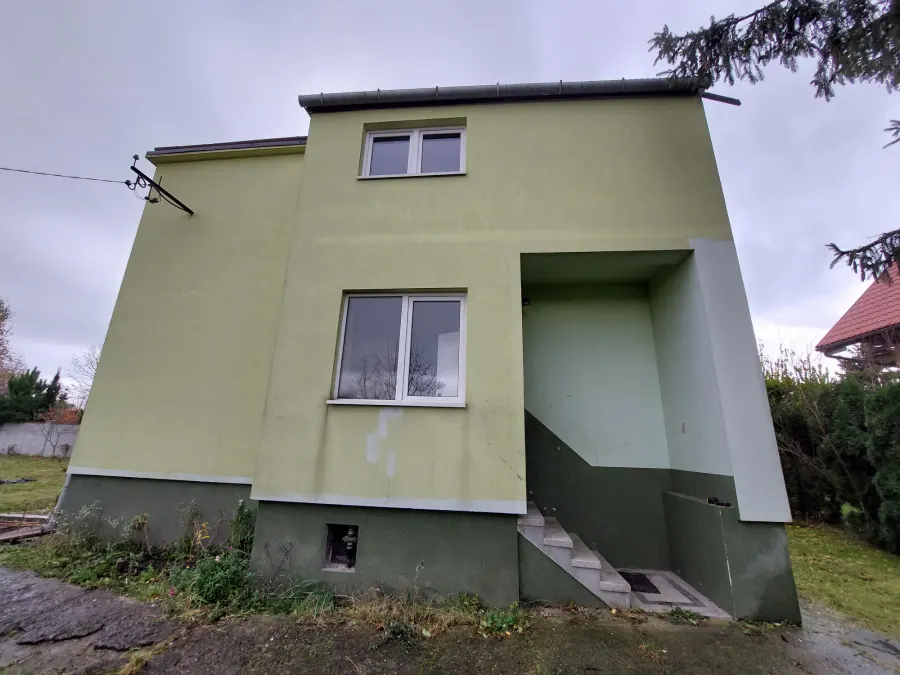 Wizualizacja 3D: Przebudowa i rozbudowa PRLowskiej "Kostki" w krakowskim Bieżanowie. Temat równie wdzięczny co kłopotliwy. Musieliśmy rozwiązać wiele problemów związanych z przenikaniem się poziomów, pomieszczeń i struktur ścian. — zdjęcie 9
