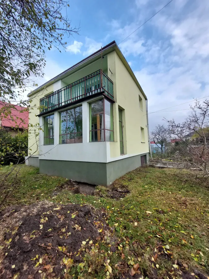 Wizualizacja 3D: Przebudowa i rozbudowa PRLowskiej "Kostki" w krakowskim Bieżanowie. Temat równie wdzięczny co kłopotliwy. Musieliśmy rozwiązać wiele problemów związanych z przenikaniem się poziomów, pomieszczeń i struktur ścian. — zdjęcie 8